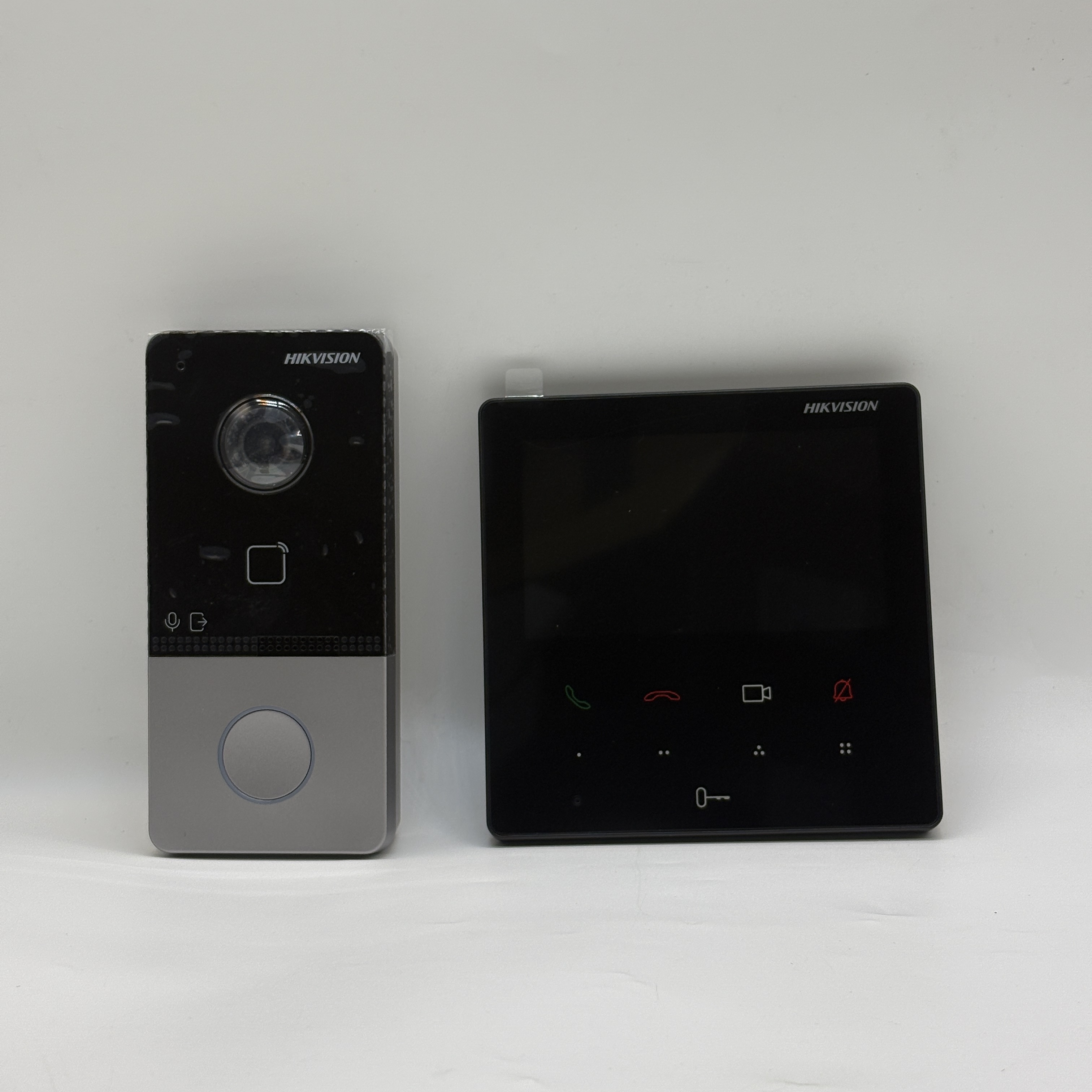 Hikvision DS-KIS606-P 7 Inch C - Home Security System Hikvision のレビューと価格